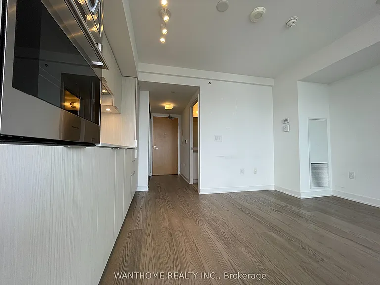 11 Wellesley St W #2412 — Photo 7