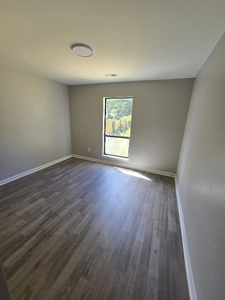4 bed, 1853 sqft, $2,500 — Photo 2