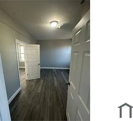 555 E 20th St #3R — Photo 12