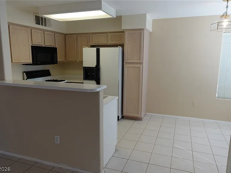 3131 Key Largo Dr #101 — Photo 38