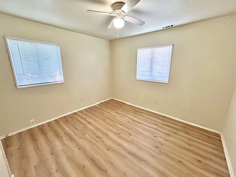 2433 Shepherd Dr NW — Photo 6