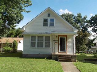 919 E 8th Ave, Winfield, KS 67156