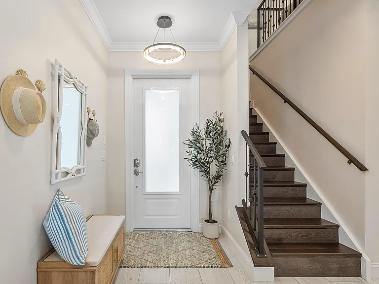 550 Tomahawk Ct — Photo 8