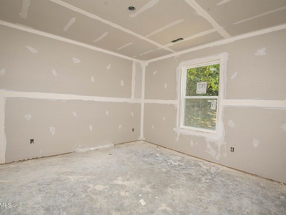 3rd image of 4624 SW Freund St Lot 8