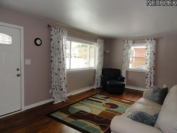 5th image of 3255 Englewood Dr