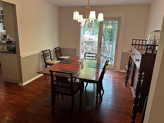 Dining room with French door
