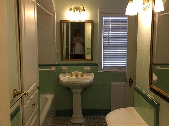 5th image of 4422 Normandy Ave