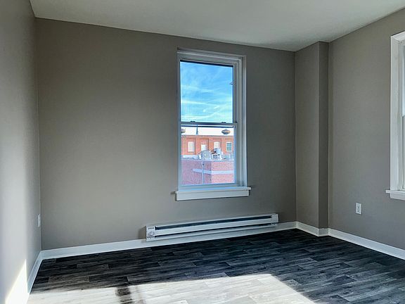 5th image of 222 W Vine St APT 4