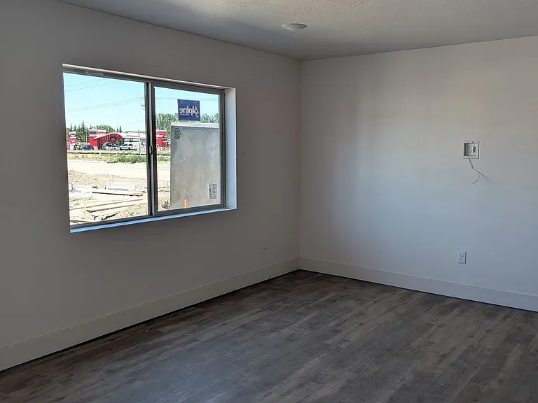 Juniper Commons — Photo 11