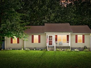 2006 Ruby Travis Dr, Chapmansboro, TN 37035