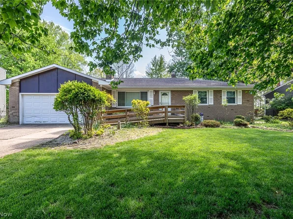 3256 Valley Forge Dr, Brunswick, OH 44212