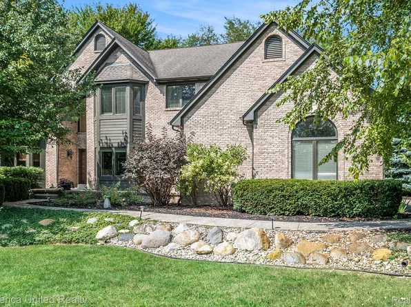 10056 Rosemarie Run, Brighton, MI 48114