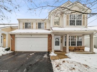 4 Crabapple Ct, Lake In The Hills, IL 60156