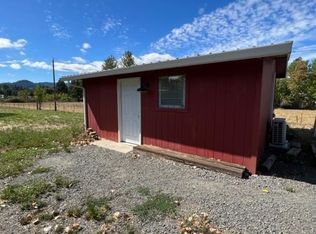 38916 Dexter Rd #A, Dexter, OR 97431