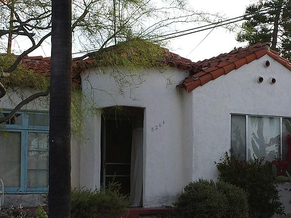 3rd image of 3264 Redwood St