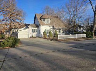 124 S 7th St, Sabetha, KS 66534