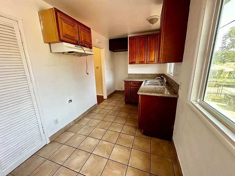 6813 San Luis Ave #C — Photo 5