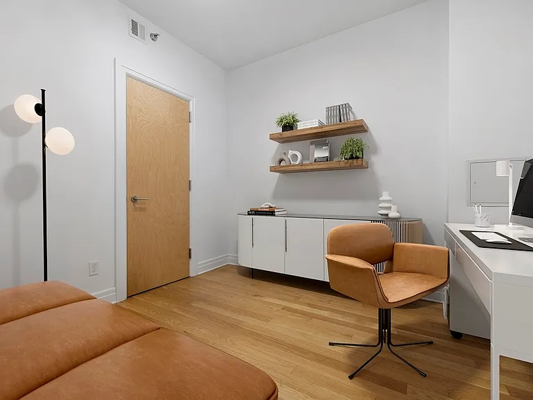 30 Washington St #4G — Photo 5