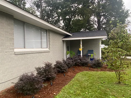 105 Blackburn Rd W Photo 1