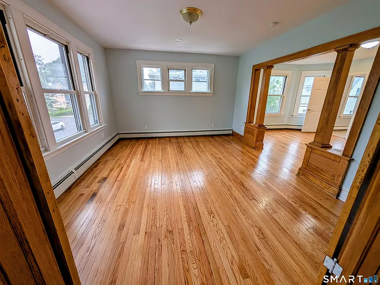 10 Wallace St — Photo 16