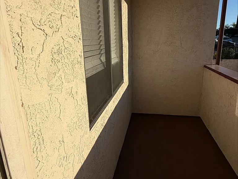 College Ave Apts. — Photo 15