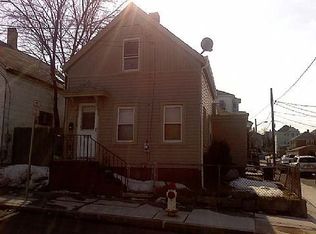53 16th St, Fall River, MA 02723