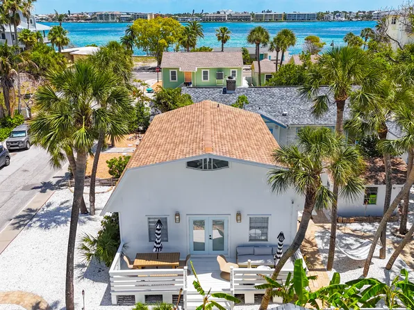 104 13th Ave, Saint Pete Beach, FL 33706