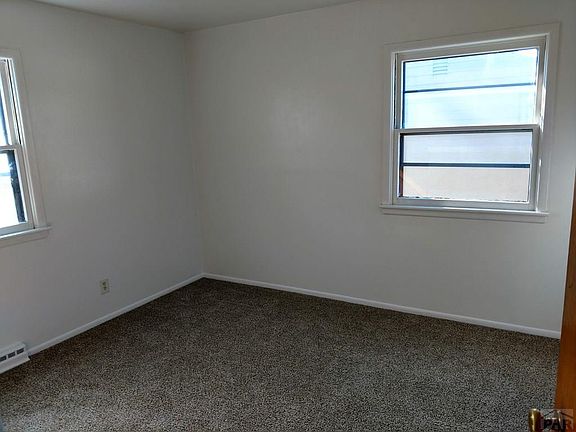 5th image of 1635 Horseshoe Dr