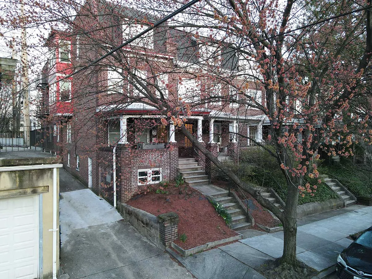 Building Photo - 3221 Guilford Ave #A
