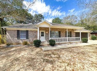 5105 Westport Dr, Milton, FL 32570