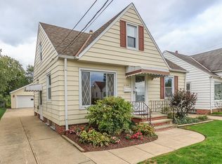 29934 Elgin Rd, Wickliffe, OH 44092