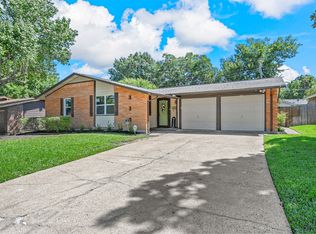 2018 Durham St, Irving, TX 75062