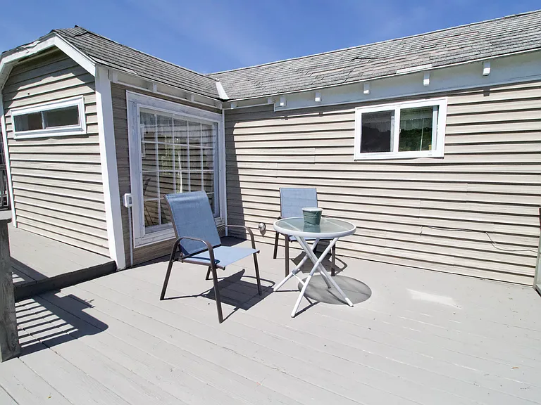 6 W Shore Rd — Photo 7