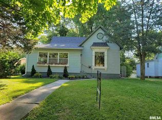 605 S Randolph St, Macomb, IL 61455