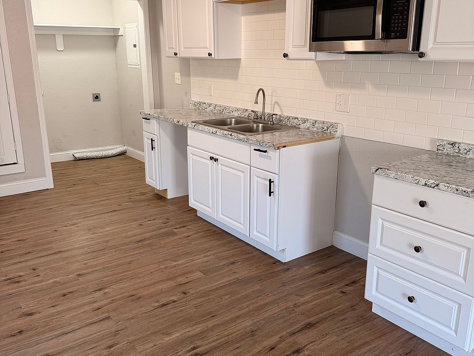 1st image of 3714 Garden Ln