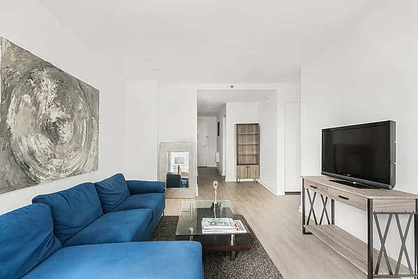 Rented by Compass | media 44