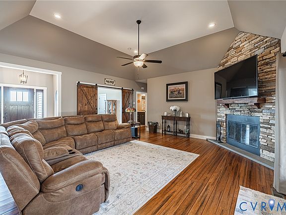 5th image of 11161 Carriage House Ln