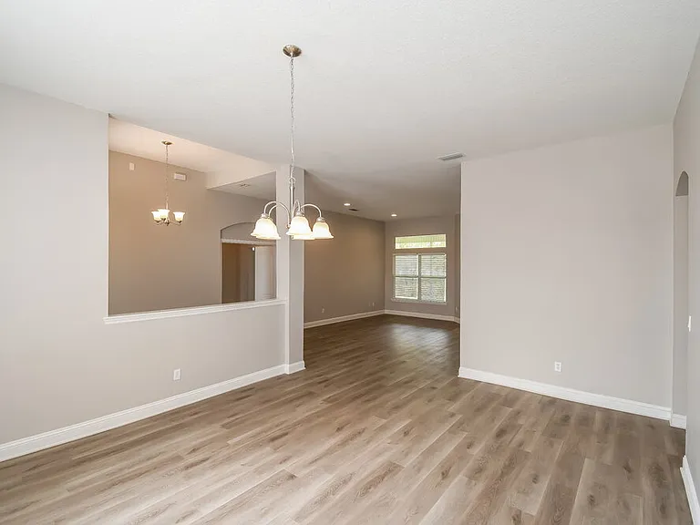 672 Mandy Oaks Dr — Photo 6