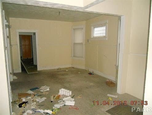 3rd image of 723 E Kansas St