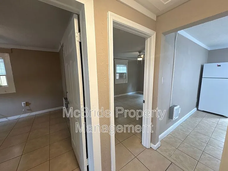 1838 Watkins St — Photo 7