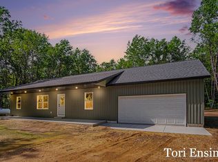 19828 Yankee Rd, Howard City, MI 49329
