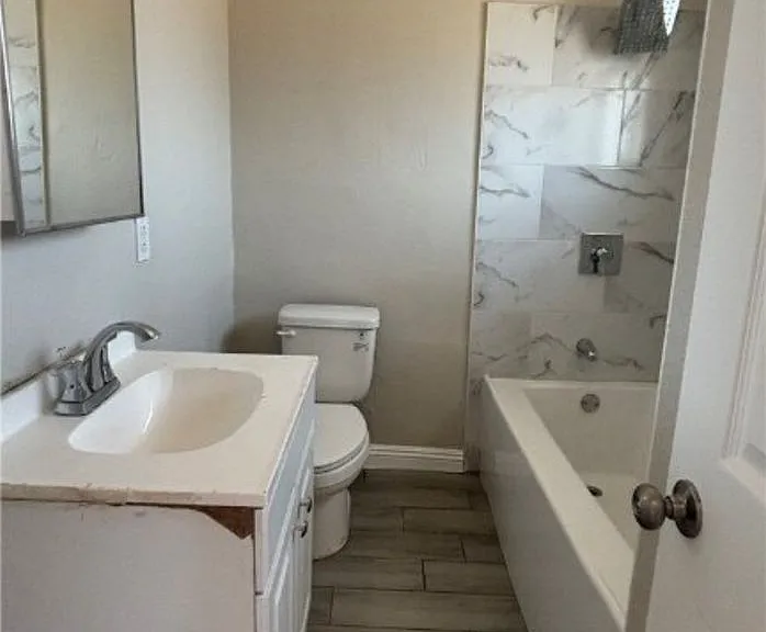 718 W Wilson Ave — Photo 9