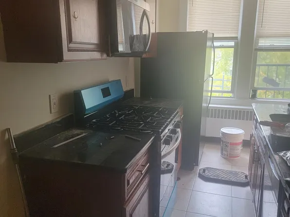 87 Wales Avenue image 9 of 12