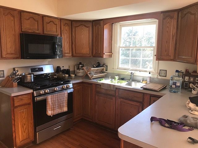 1st image of 1000 Cedar Crest Dr