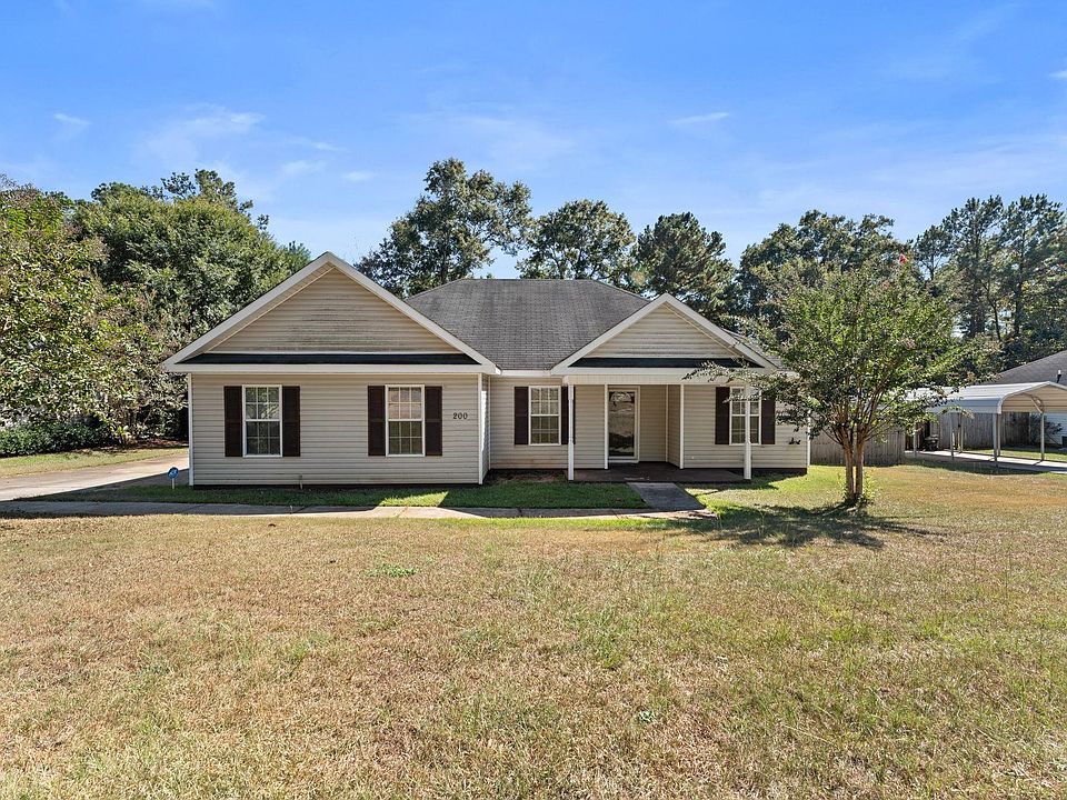 1st image of 200 Crestwood Cir