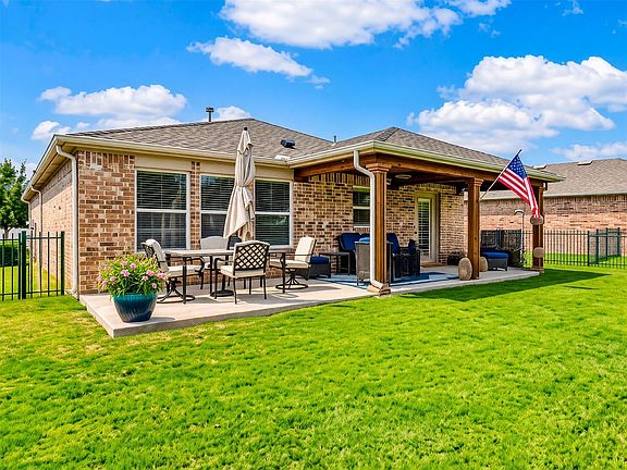 3rd image of 7422 Sage Valley Ln