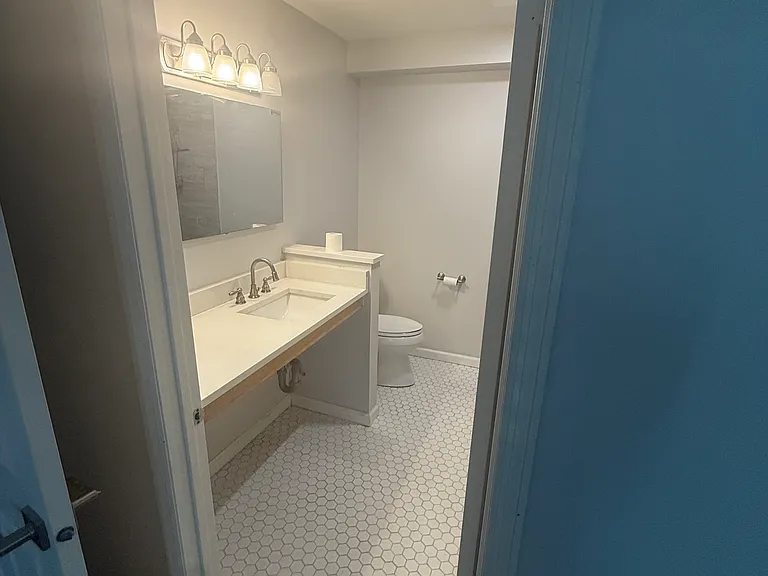215 Hickory Ct — Photo 19