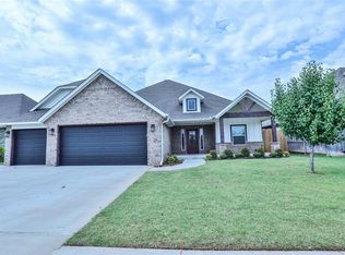 12016 SW 50th St, Mustang, OK 73064