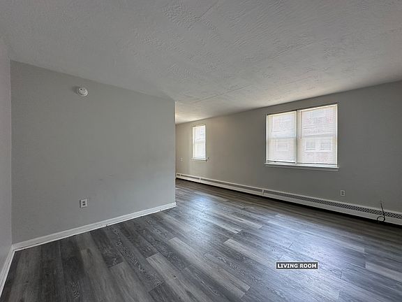 4th image of 6005 Palmetto St APT 2