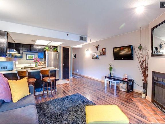 2nd image of 1487 Woodside Ave #103